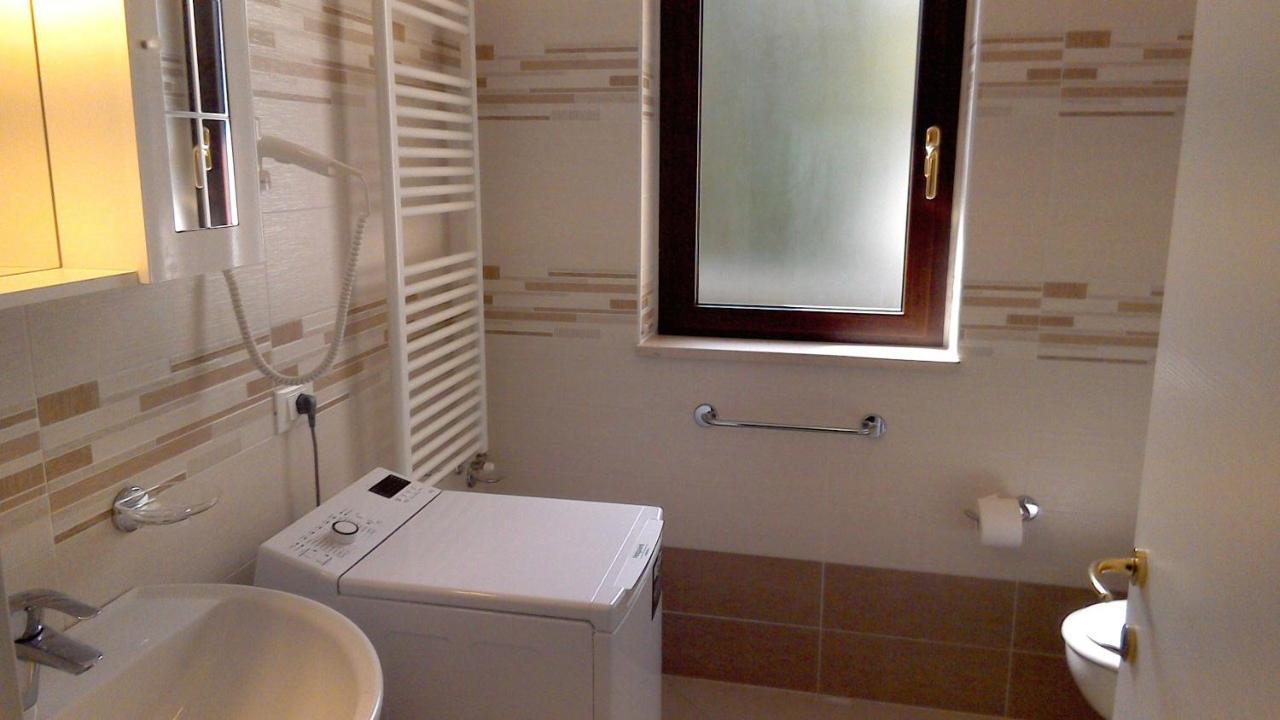 Verde Mare "Appartamenti Per Vacanze" Tortoreto Exterior photo