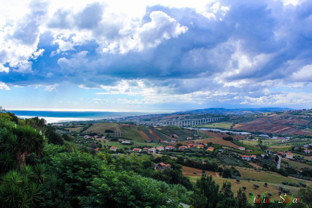 Verde Mare "Appartamenti Per Vacanze" Tortoreto Exterior photo